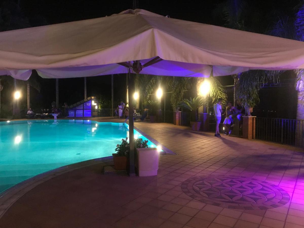 Villa Grandiosa Fc Aci Catena Dış mekan fotoğraf